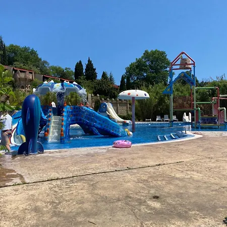 Astoria Ii 23 One Bedroom * 엘레니테