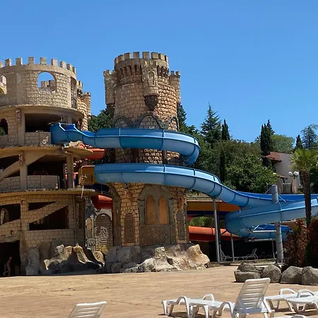 Astoria Ii 23 One Bedroom * 엘레니테