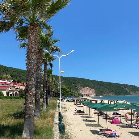 Astoria Ii 23 One Bedroom * 엘레니테