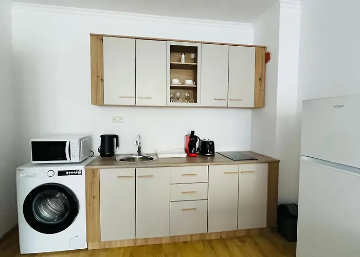 Astoria Ii 23 One Bedroom * Elenite