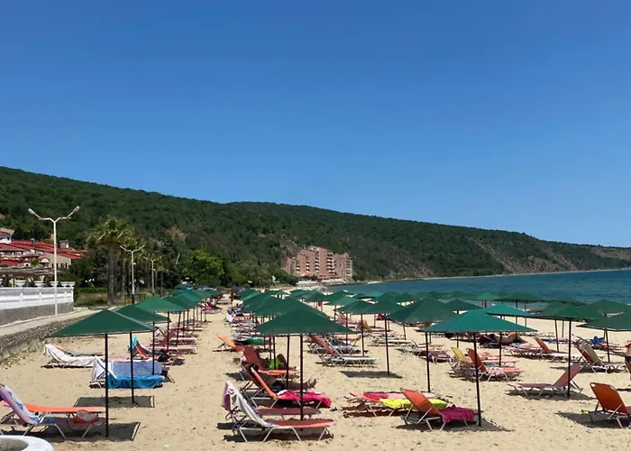 Astoria Ii 23 One Bedroom Elenite